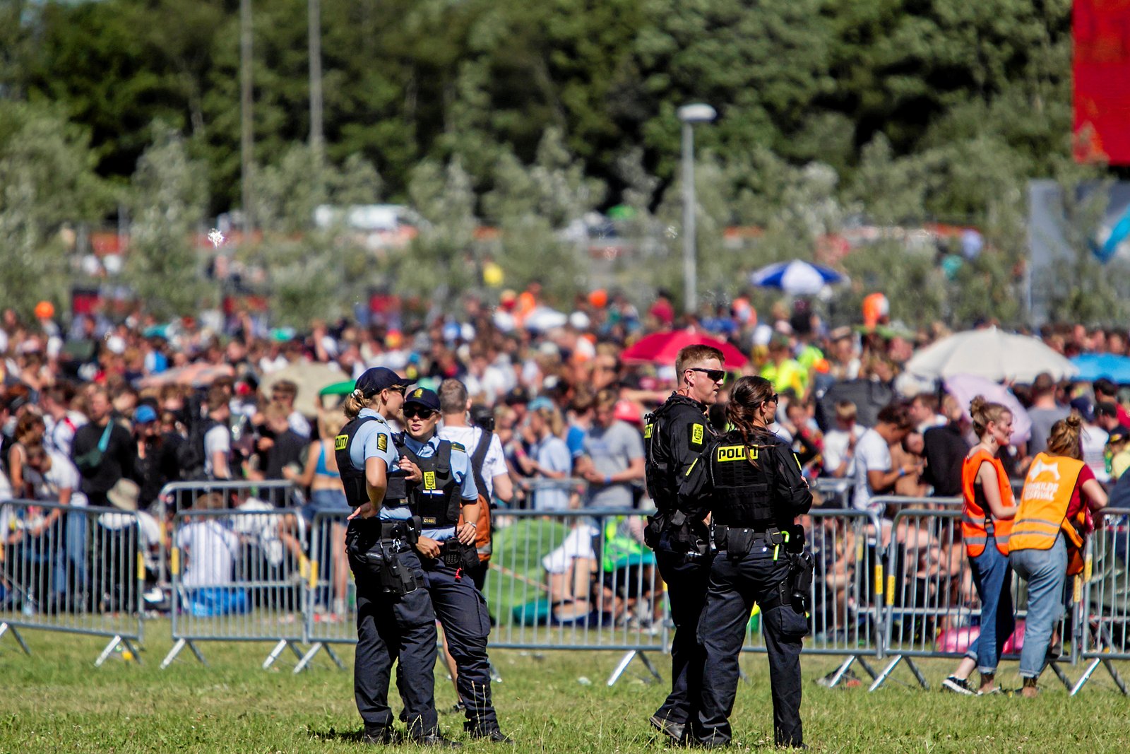 Politiet er massivt til stede, når Roskilde Festival årligt tiltrækker op mod 130.000 mennesker til en festlig uge.