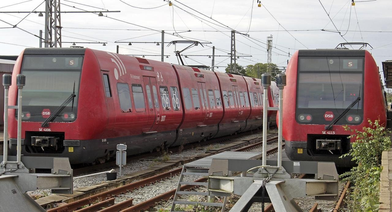 S-togene kører tidligere fra Hillerød Station, fordi efterårsbladene falder og giver risiko for glatte skinner