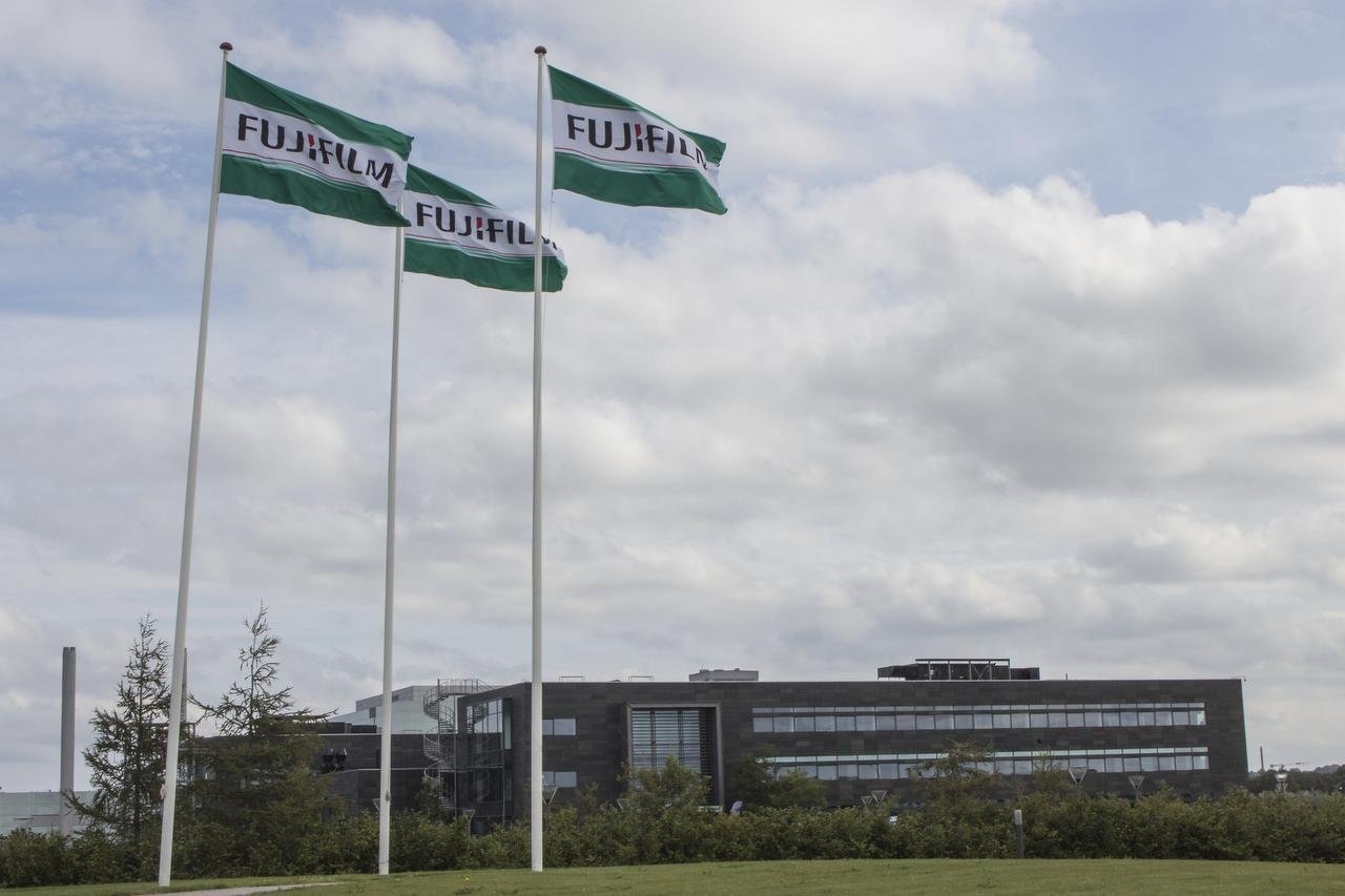 Fujifilm har per 1. august gennemført købet af produktionsvirksomheden Biogens anlæg og medarbejdere i Hillerød