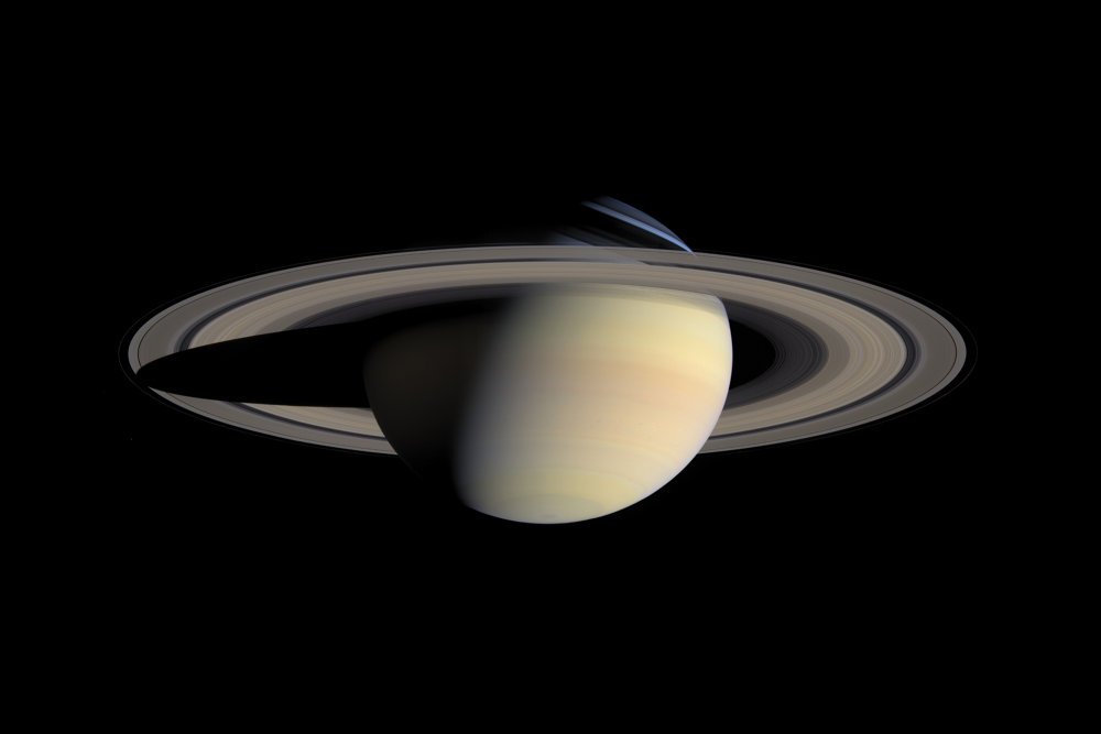 Amerikanske forskere har opdaget 20 nye måner i kredsløb om Saturn. Planeten har derfor i alt 82 måner.