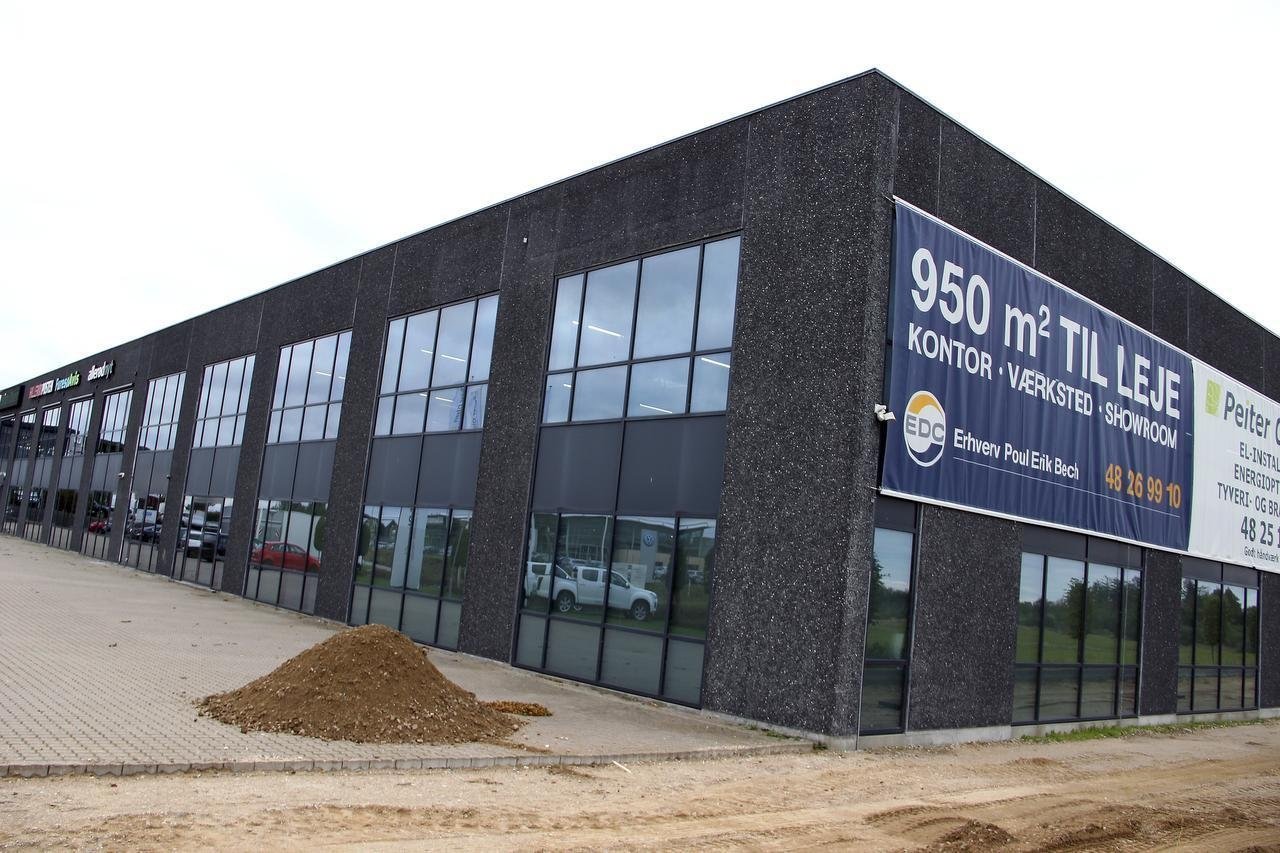 Tesla flytter ind i Opels gamle lokaler på Lokesvej