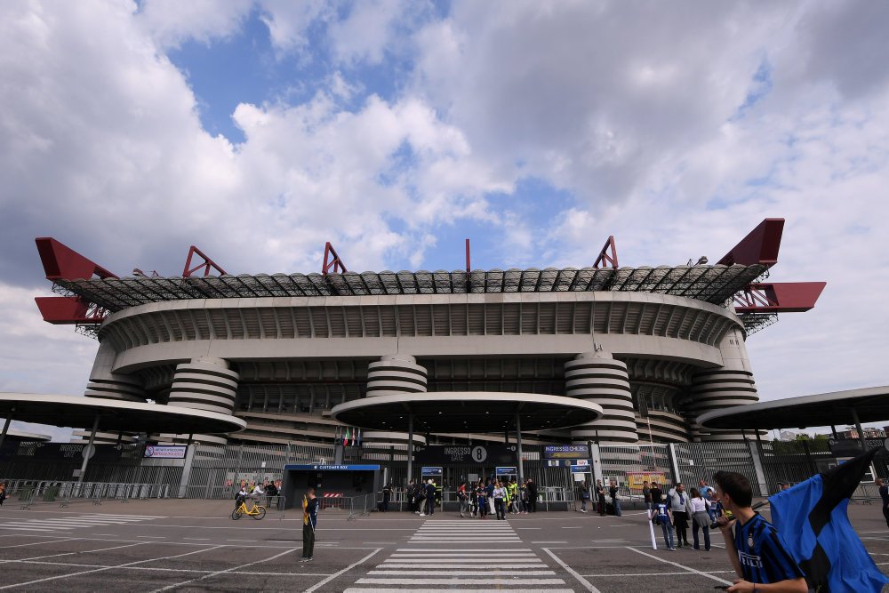 De to Milano-klubber har officielt ansøgt de lokale myndigheder om at gå videre med planer om et nyt stadion.