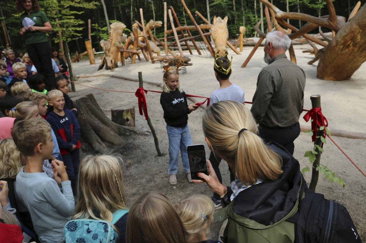 Torsdag blev de nye skovområder ved Skodsborg officielt indviet med grillede pølser, bobler og kage