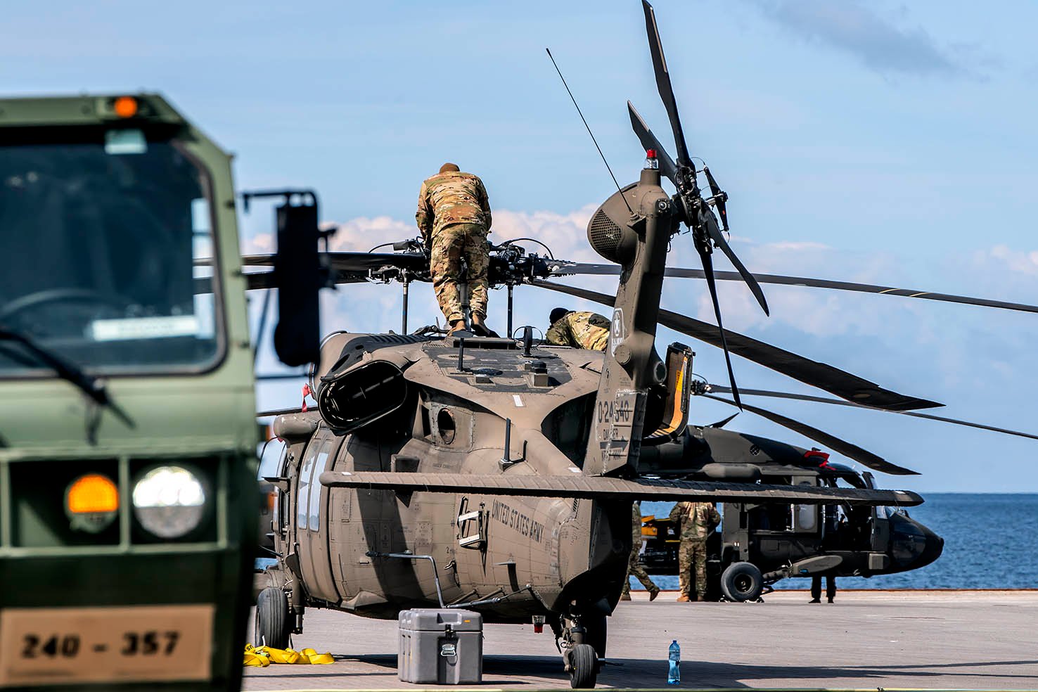 Midt- og Vestsjællands Politi har truffet aftale med Forsvaret om etablering af et midlertidigt militært område i en del af lufthavnen i Roskilde og på en del af havnen i Kalundborg.