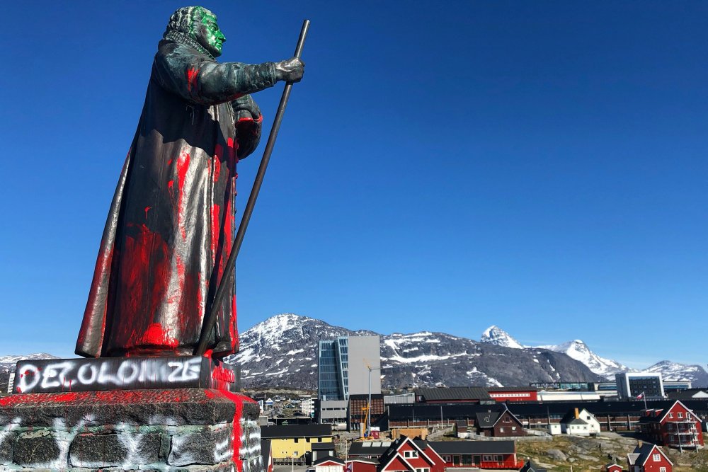 Hans Egede-statue har været omdrejningspunkt for stor debat den seneste tid. Flertal mener, den skal beholdes.