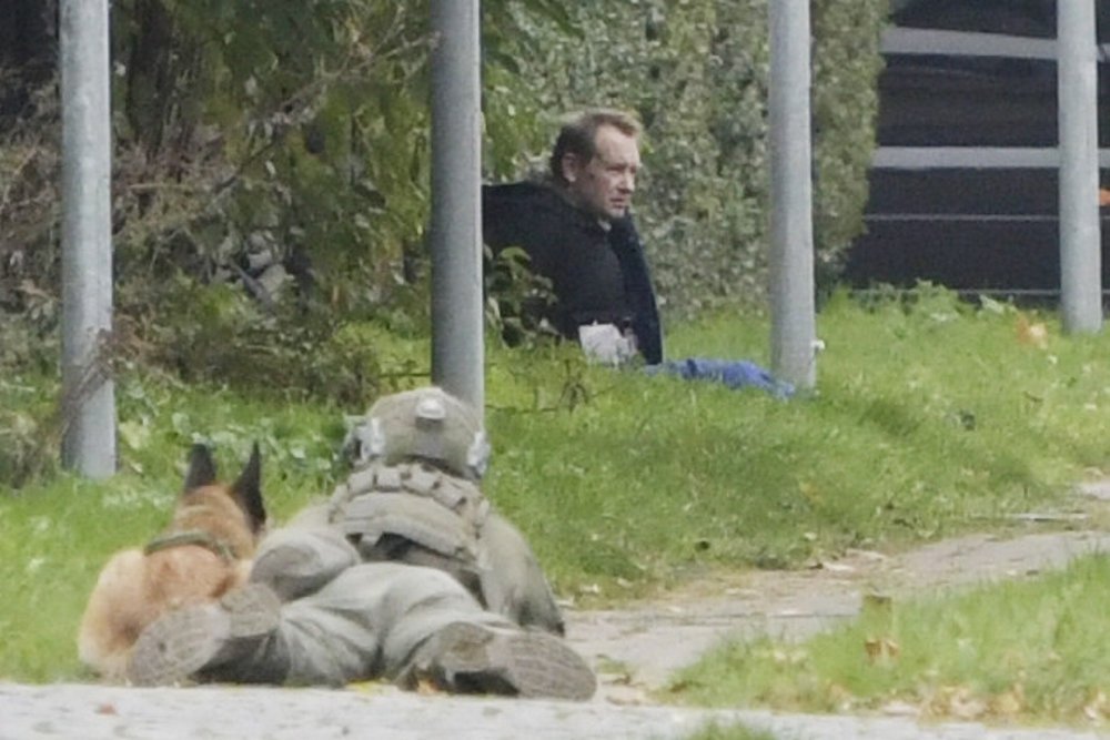 Den drabsdømte Peter Madsen sad i dag anholdt i flere timer i Albertslund efter at have flygtet fra fængslet.