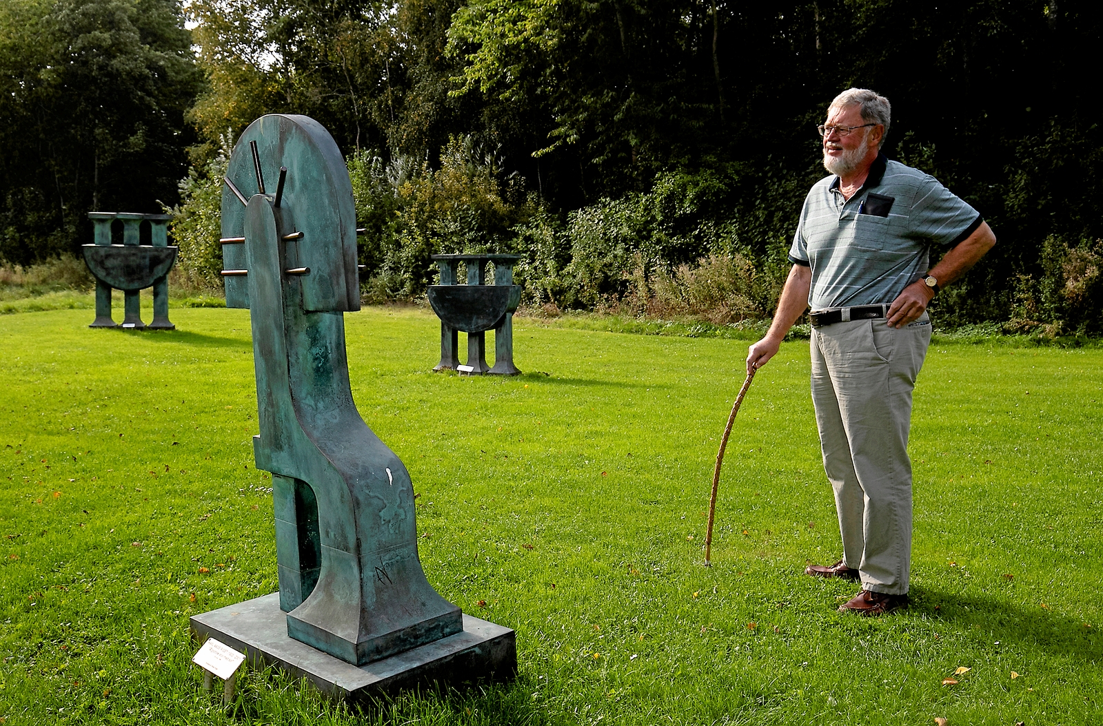 For 11 år siden stiftede Jørgen Warberg foreningen Skulpturparken Allerød. Mandag aften blev han sammen med flere andre hædret for sin frivillige indsats. - Kim Rasmussen For 11 år siden stiftede Jørgen Warberg foreningen Skulpturparken Allerød. Mandag aften blev han sammen med flere andre hædret for sin frivillige indsats.