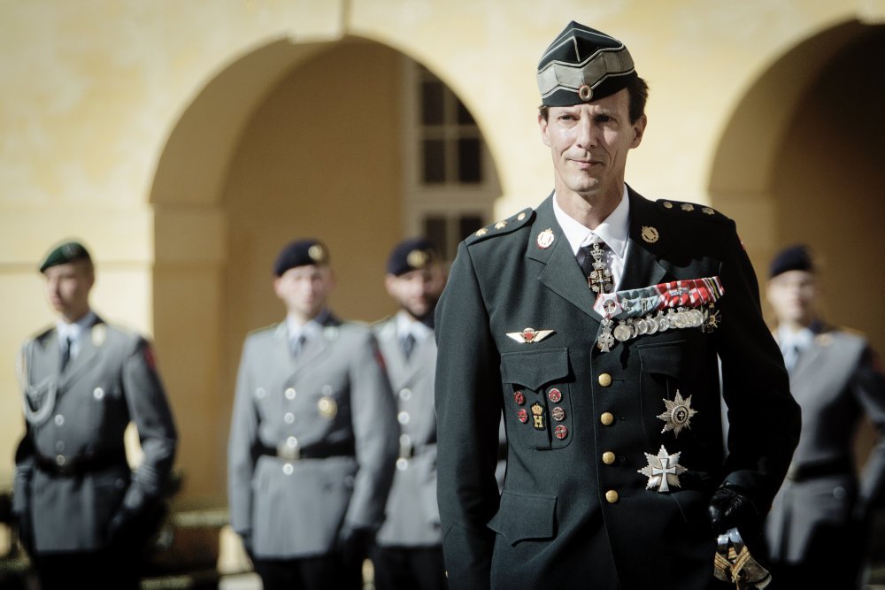 Centerleder blåstempler den uddannelse, som prins Joachim er optaget på. Vigtigt med franske forbindelser.