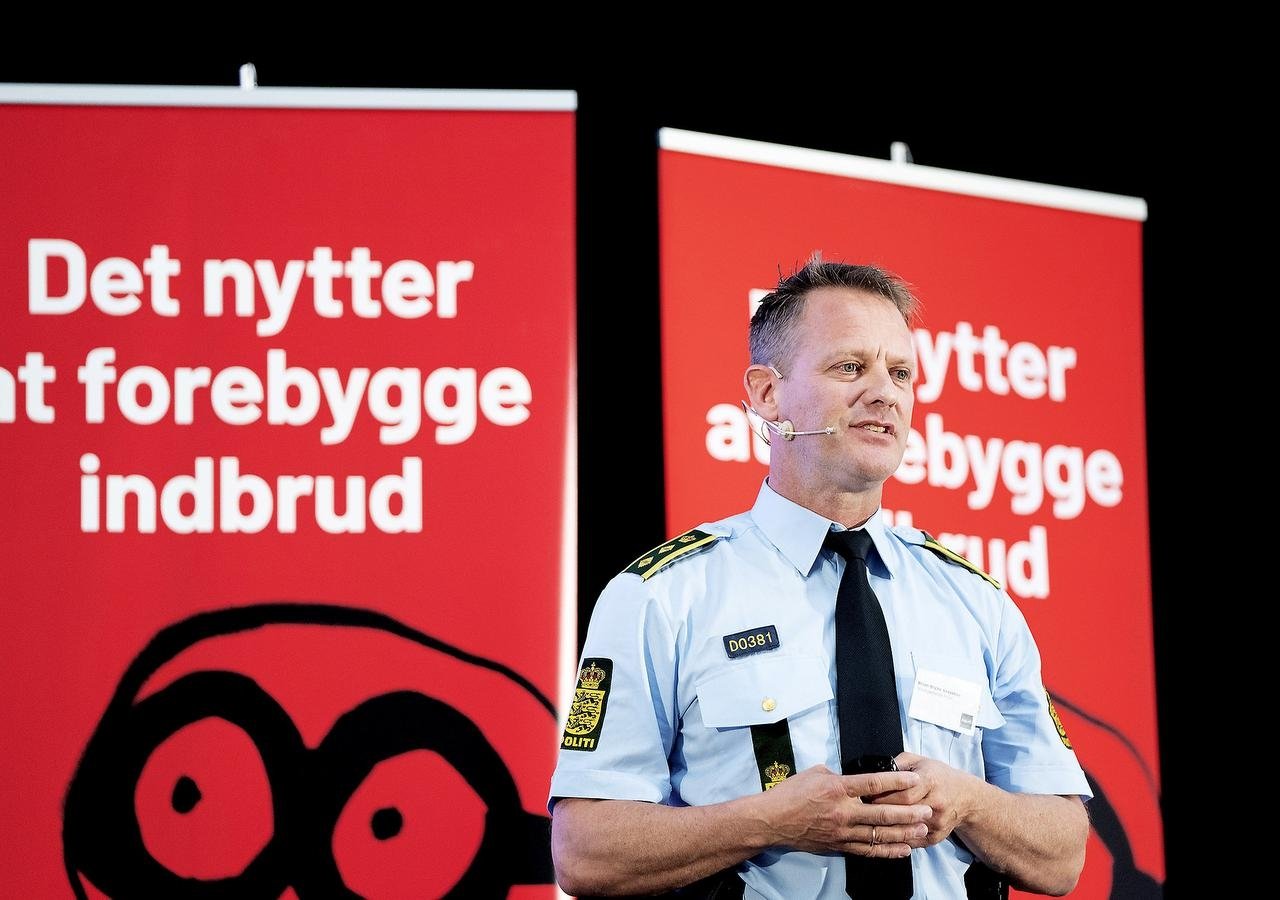 Det bliver borgerne selv - via Nabohjælp - som skal løse indbrudsproblemet i kommunen. Det var konklusionen på velbesøgt borgermøde om indbrud.