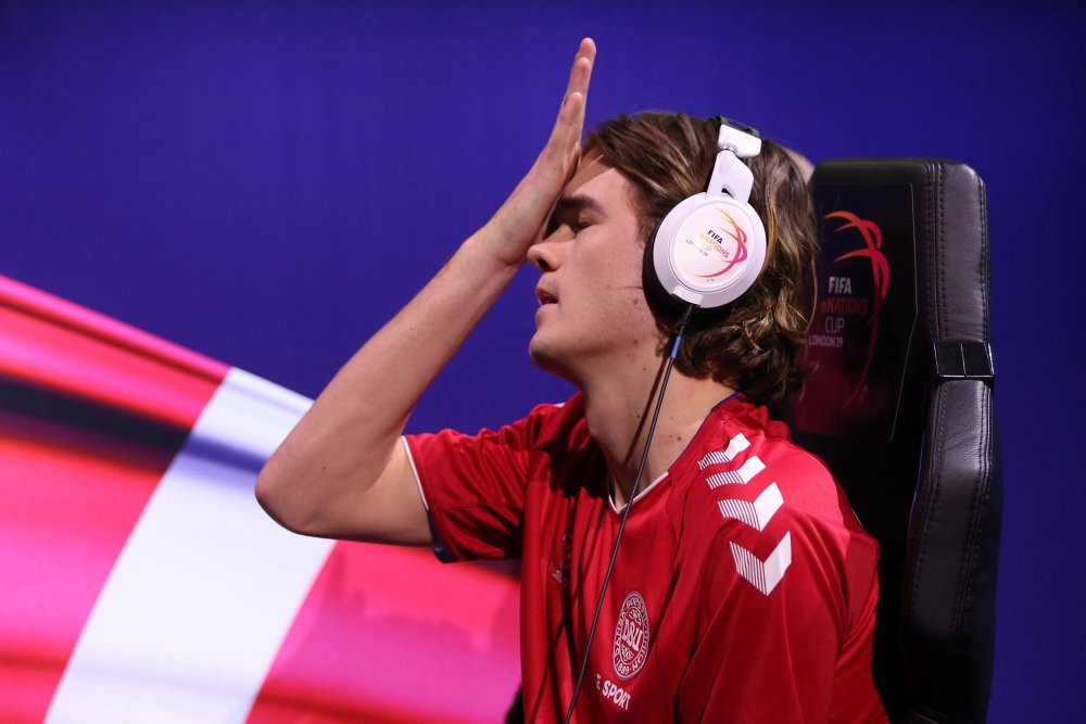 Marcus "Marcuzo" Jørgensen endte med en top-4-placering, da der fredag blev afholdt eChampions League-stævne.