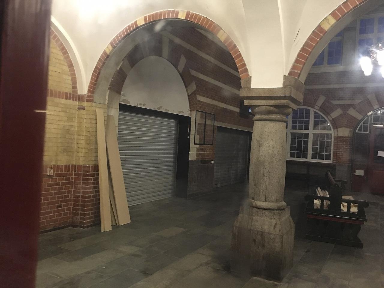 Fra fredag 1. marts er der igen liv i den gamle stationsbygning