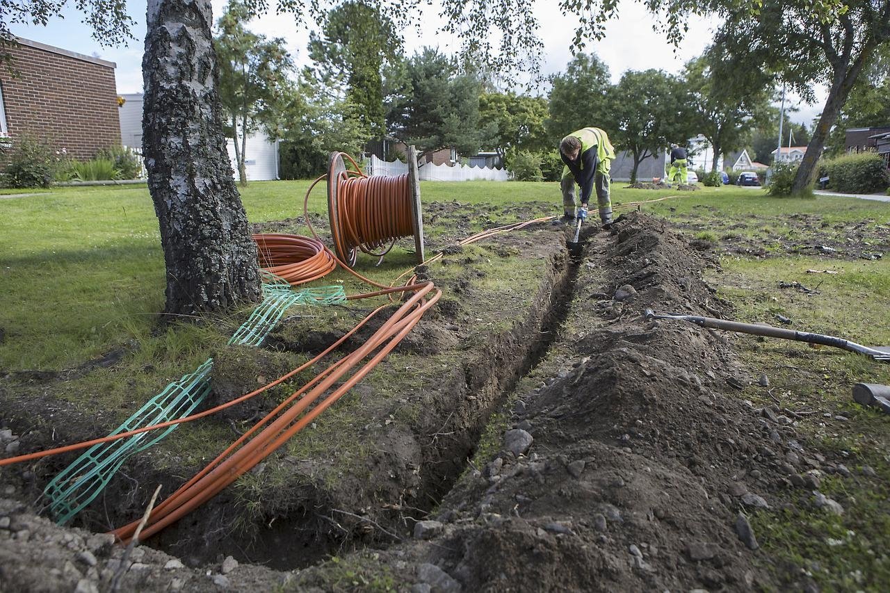 Med streaming-tjenester, små gamere i huset og en hjemmearbejdsplads, oplever flere borgere i Gentofte Kommune, at netforbindelsen svigter. På Vemmetoft Allé har en borger nu startet en Fibernet-forening til bekæmpelse af dårligt net