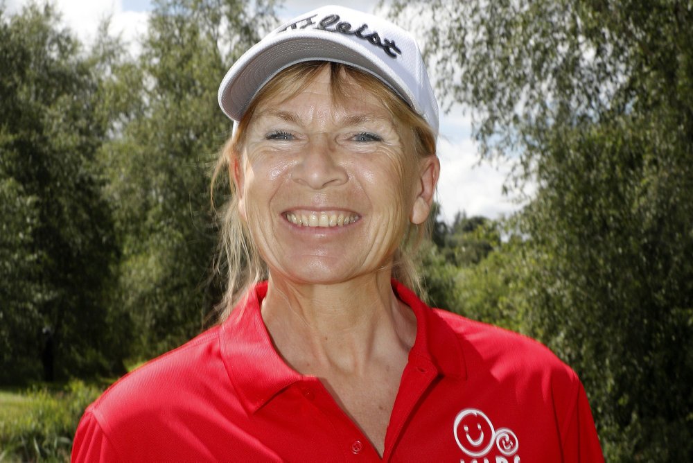 Pernille Sams blev for alvor kendt i "Liebhaverne", men har lavet meget både før og siden. Hun har været i Folketinget og i dyreverdenen. Onsdag fylder hun 60.