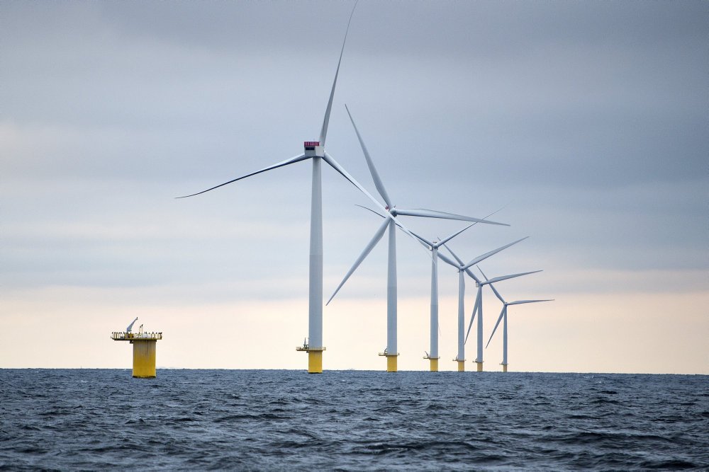 En gigantisk vindmøllepark ud for Rønne vil på sigt kunne forsyne millioner af husstande med grøn strøm.