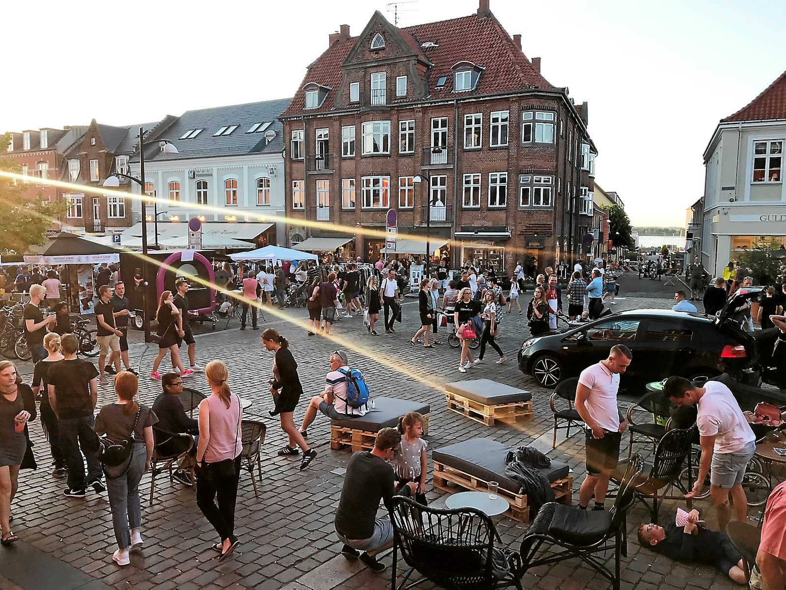 Der er ofte gang i bymidten, selv om der ligger flere liberale erhverv, som ikke opfylder lokalplanens bestemmelser.