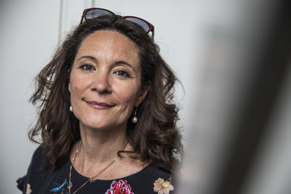 Journalist, forfatter og foredragsholder Paula Larrain kom som barn til Danmark som flygtning. Nu gæster hun Stenløse Kulturhus og Egedal Flygtningenetværk for at fortælle sin personlige beretning.