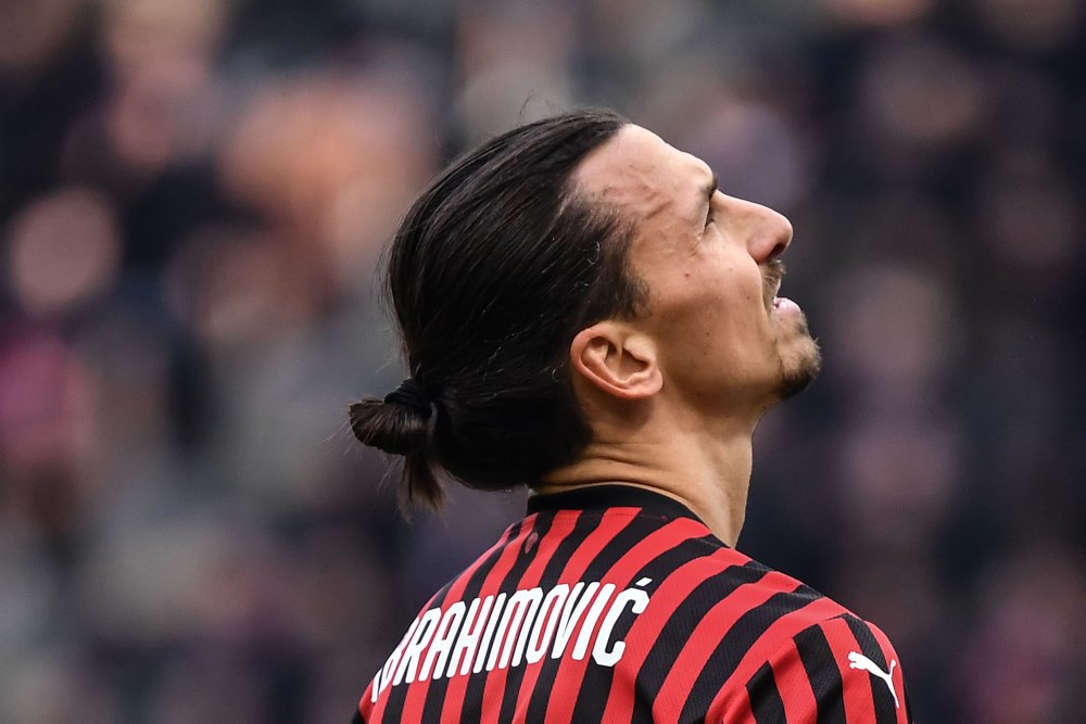 Milan oplyser, at Zlatan Ibrahimovic er skadet i en lægmuskel, men at svenskeren ikke er ramt af andre skader.