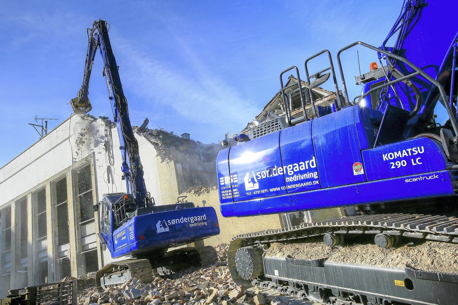 Et stort tocifret - og nok snarere trecifret millionbeløb har skiftet hænder i en stor handel i nedrivningsbranchen.