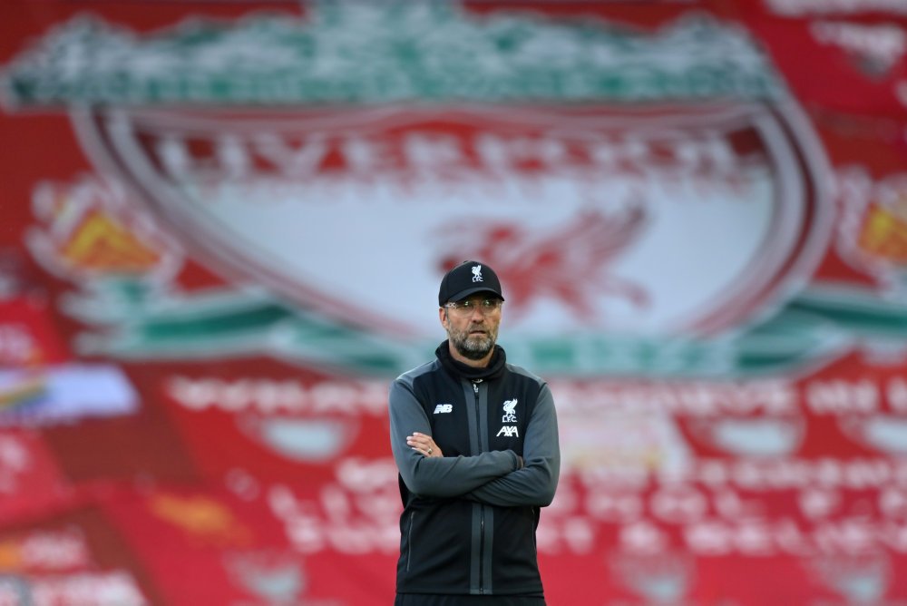 Liverpool kan for første gang siden 1990 lade sig kåre som engelsk mester.