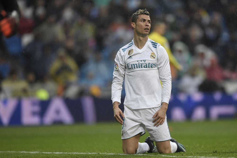 For femte gang i ti hjemmekampe i ligaen smed Real Madrid point, da Villarreal vandt 1-0 på Bernabeu.