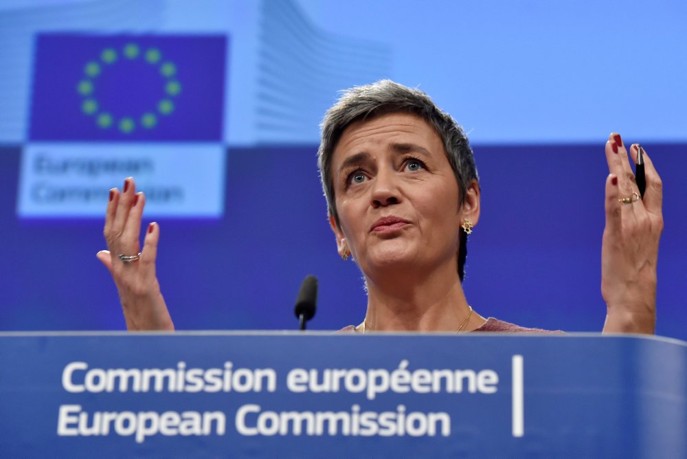 Den tidligere radikale partileder vil gerne fortsætte på posten som EU's konkurrencekommissær efter næste år.