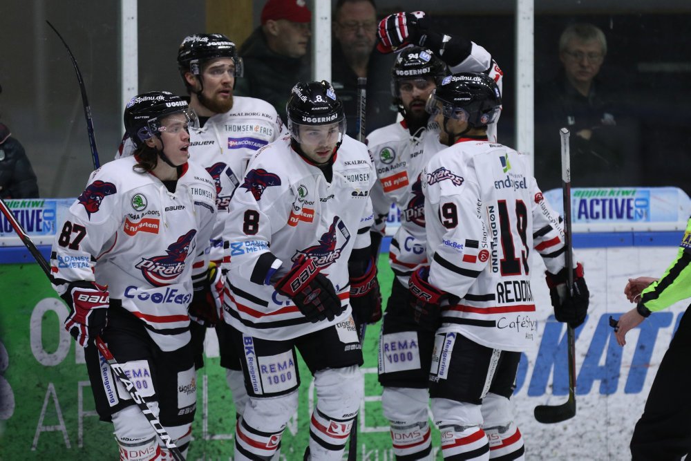 Aalborg Pirates stod bag sæsonens største sejr i Metal Ligaen, da nordjyderne hjemme vandt 13-1 over Herlev.