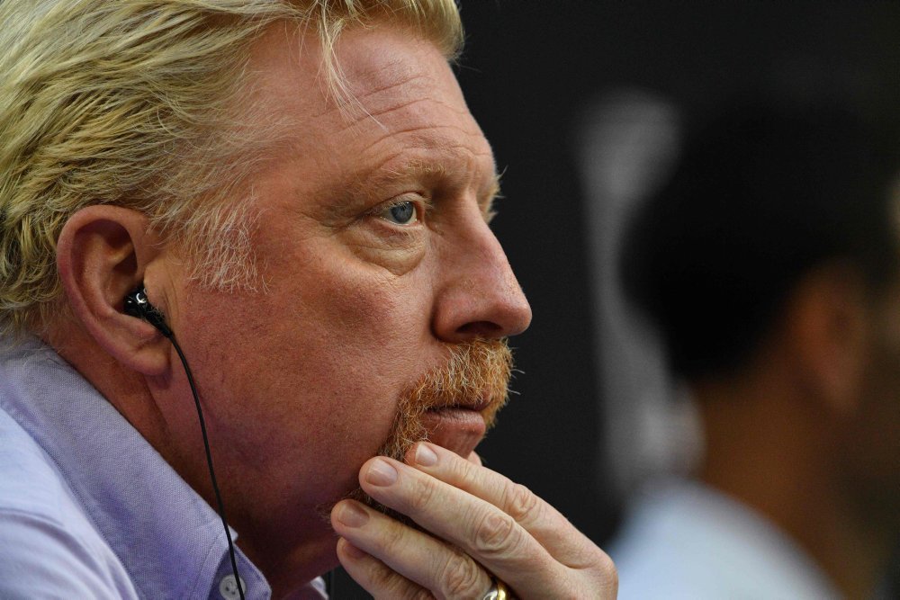 I forsøget på at betale sine kreditorer vil Boris Becker finde sine gamle pokaler og sælge dem.