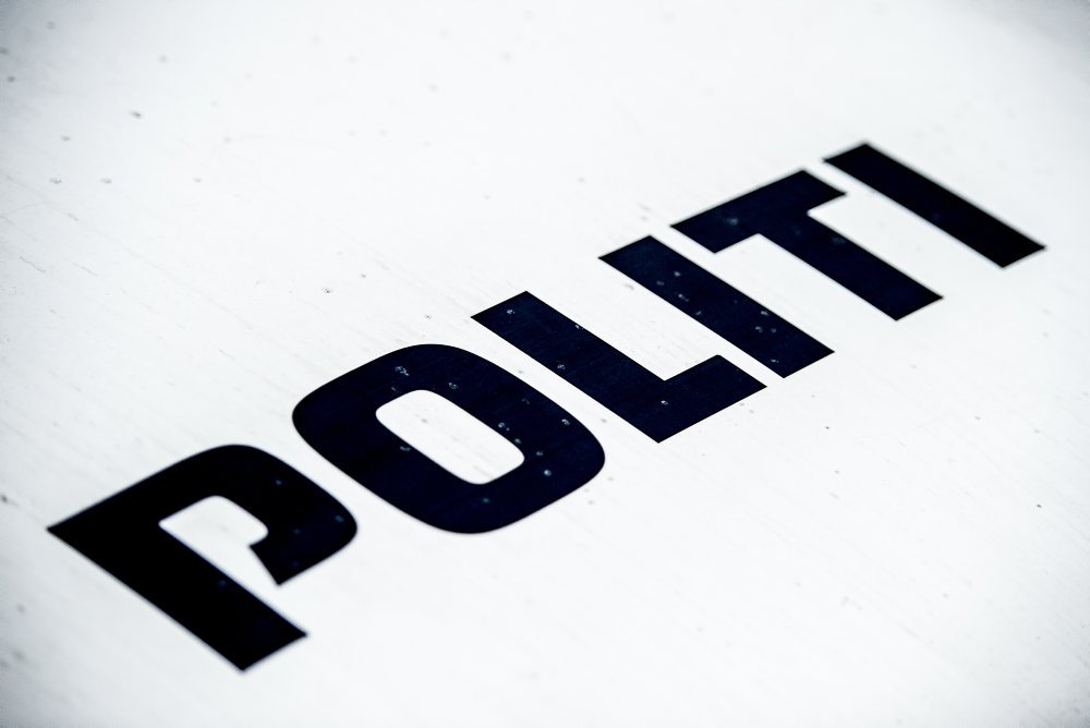 Ishøj Stationsvej ved Taastrup Valbyvej var spærret efter en ulykke. Én person er kørt på sygehuset.