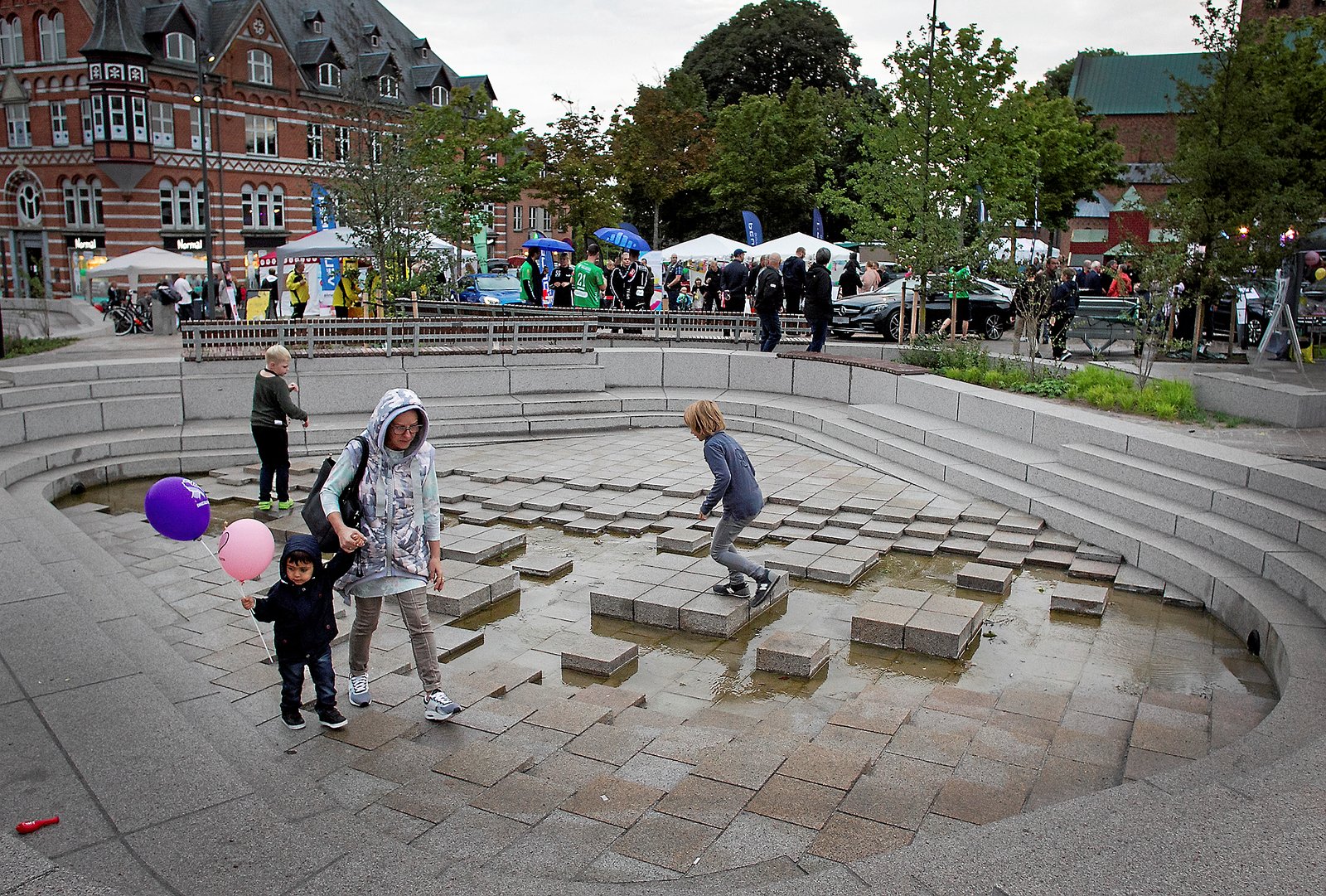 RingstedNatten plejer at være et tilløbsstykke - uanset vind og vejr.