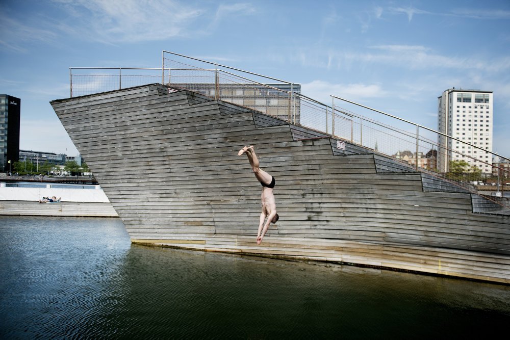 Der er sandsynlighed for, at vi også kommer til at lukke Amager Strand og havnebade, siger miljøchef om alger.