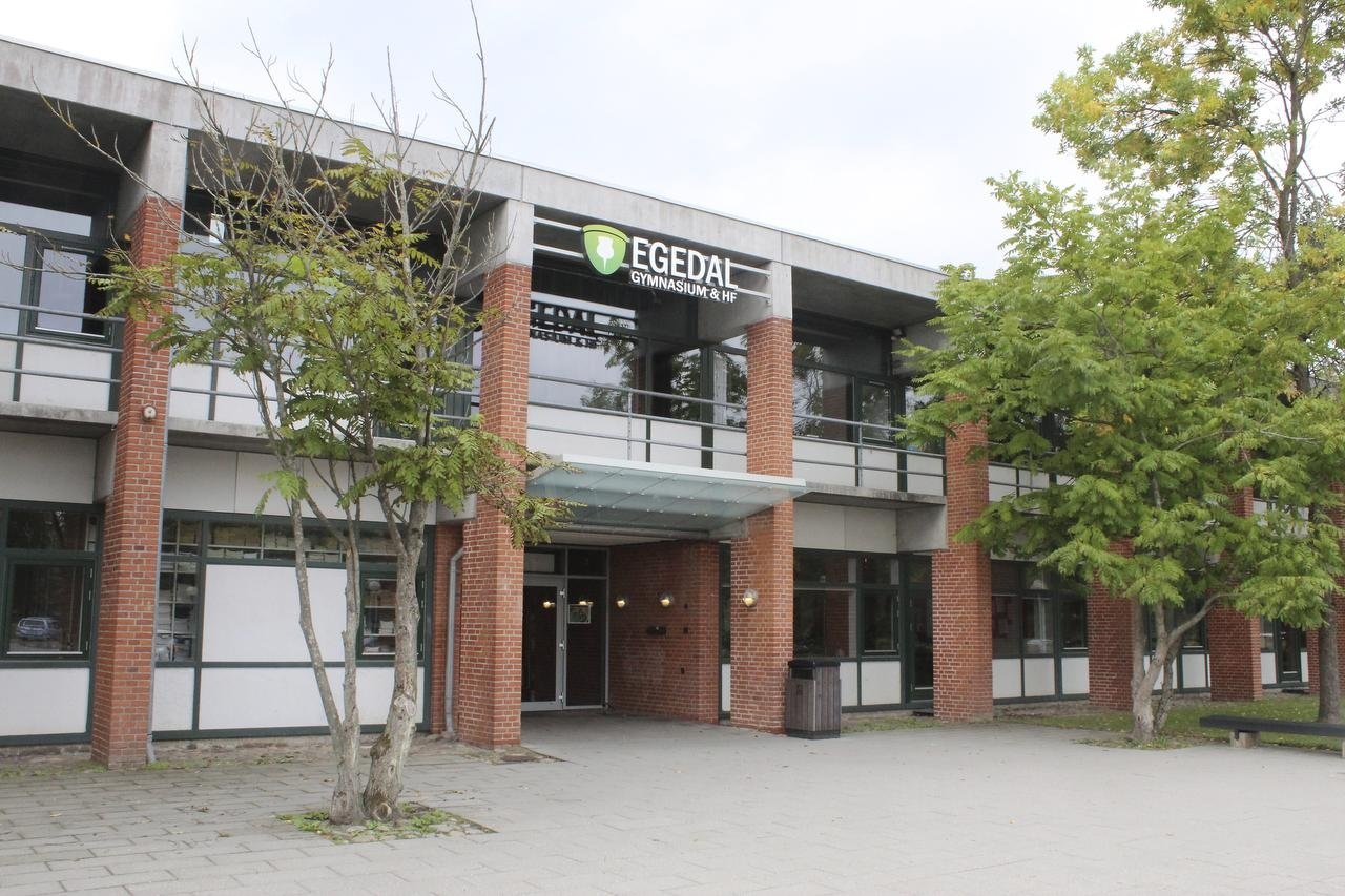 Hvordan sikrer vi et attraktivt ungdomsmiljø, hvor både HF-, 10. klasse-, GF1- og EUX-eleven trives? Det skal Egedal Gymnasium & HF sammen med seks andre skoler finde ud af i et nyt regions-projekt.