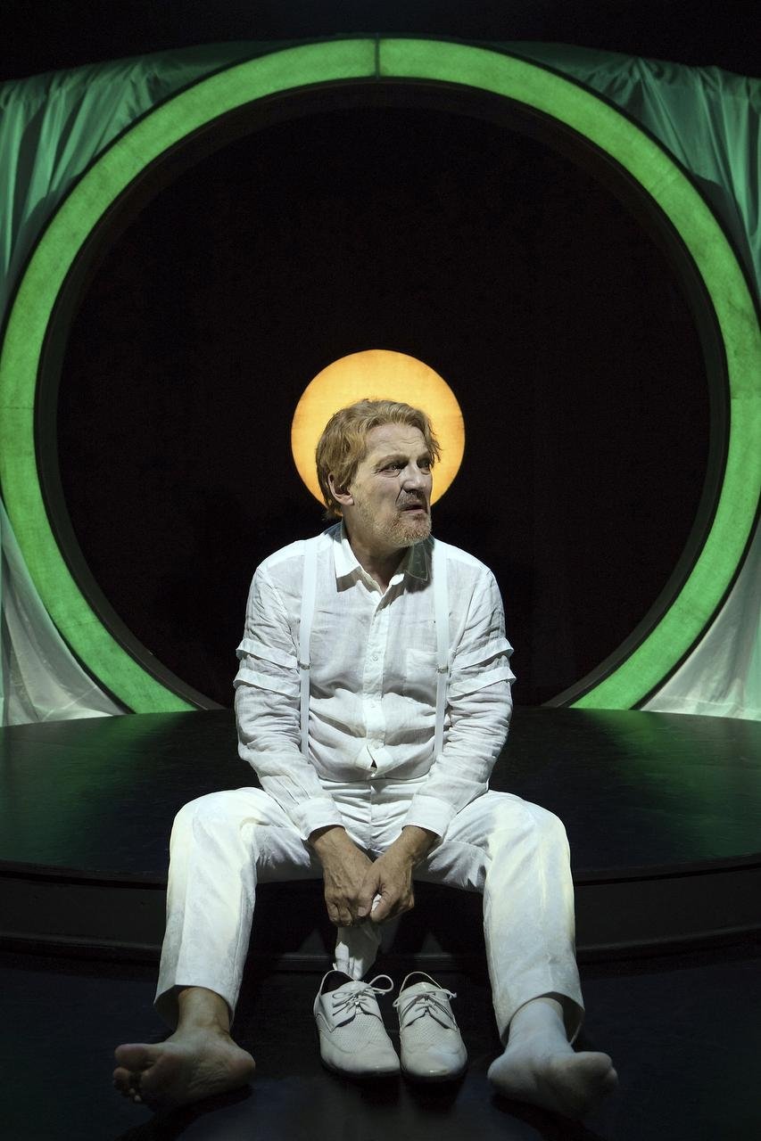 Skuespiller og Charlottenlund-borger Preben Kristensen er aktuel som den gamle Peer Gynt, der sidst i livet må se alle sine forkerte valg i øjnene. Modsat Peer kan Preben gøre status, mens der stadig er tid at løbe på