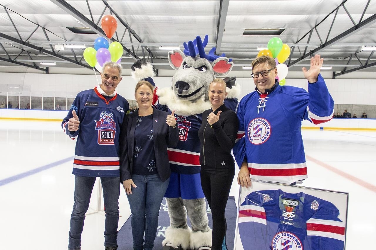 Smil og glæde over den nye træningsskøjtehal i Hørsholm. Fra venstre Finn Rosenthal, Rungsted Seier Capital, daværende formand for Sport-, Fritid- og Kulturudvalget Nadja Hageskov (K), Marjo Juntunen Nielsen, formand for Hørsholm Kunstskøjteløber Forening, og Anders Sindal Kjøge, formand for Rungsted Ishockey Klub. - Morten Timm Smil og glæde over den nye træningsskøjtehal i Hørsholm. Fra venstre Finn Rosenthal, Rungsted Seier Capital, daværende formand for Sport-, Fritid- og Kulturudvalget Nadja Hageskov (K), Marjo Juntunen Nielsen, formand for Hørsholm Kunstskøjteløber Forening, og Anders Sindal Kjøge, formand for Rungsted Ishockey Klub.