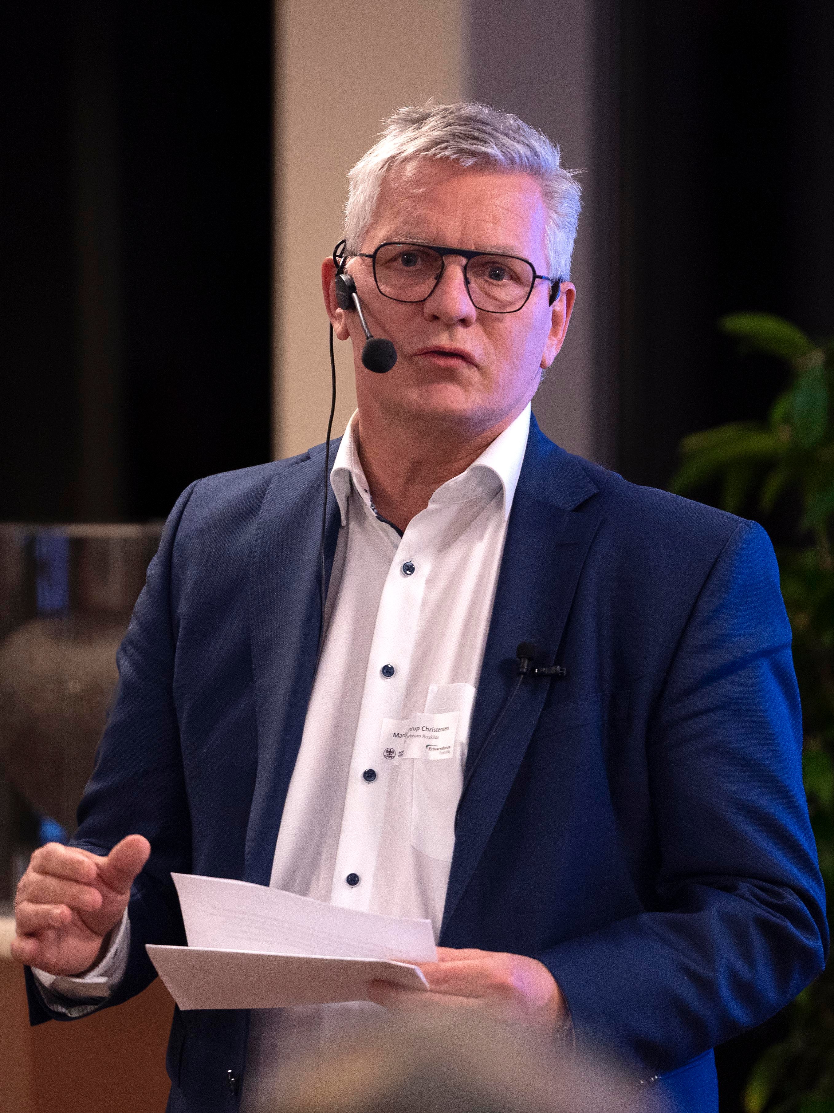 Formand for Erhvervsforum Roskilde, Martin Sattrup Christensen, tror ikke, erhvervslivet i Roskilde slipper for at betale dækningsafgift, men det forhøjede provenu gør det aktuelt at tale om, hvordan pengene kan kanaliseres tilbage til gælde for erhvervslivet, mener han. 