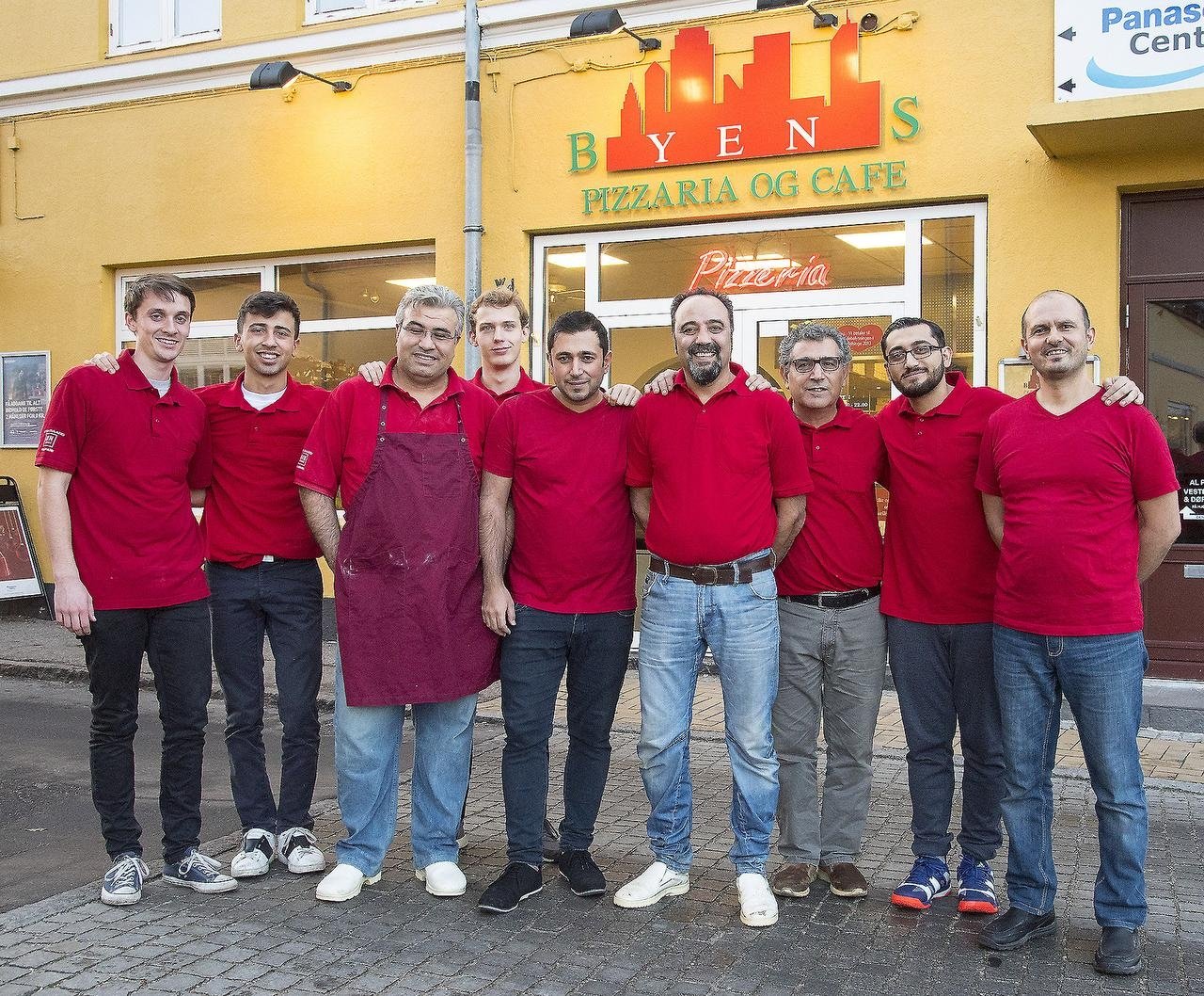 I 25 år har Byens Pizzeria serveret mad til Helsinges beborere. Nu fejrer de jubilæum