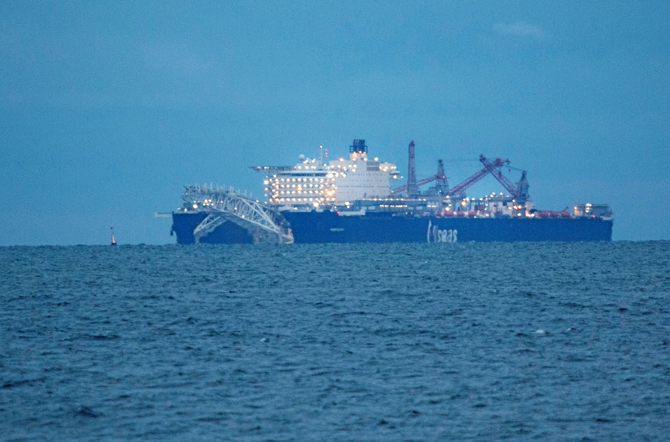 Verdens største skib sejler under Storebæltsbroen i dag – Sjællandske ...