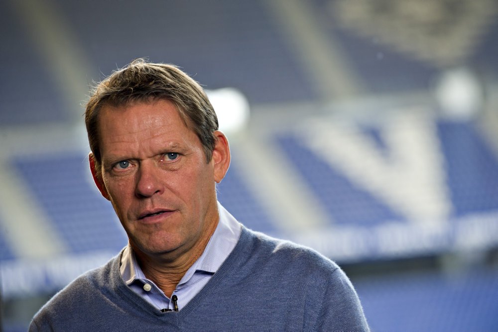 Anderlecht har hyret den tidligere fodboldspiller Frank Arnesen, der spillede i klubben som aktiv.