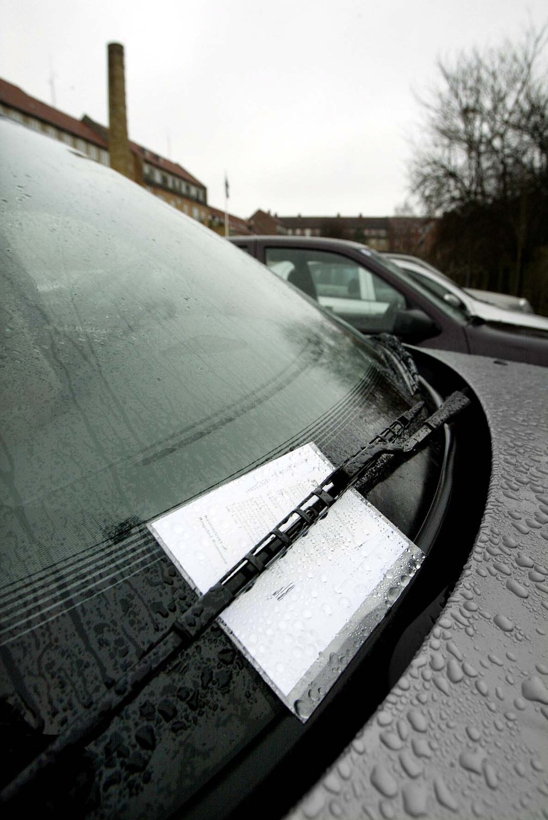 Forhøjelse af bødetakst dækker kun meromkostninger, siger parkeringsselskabets direktør.