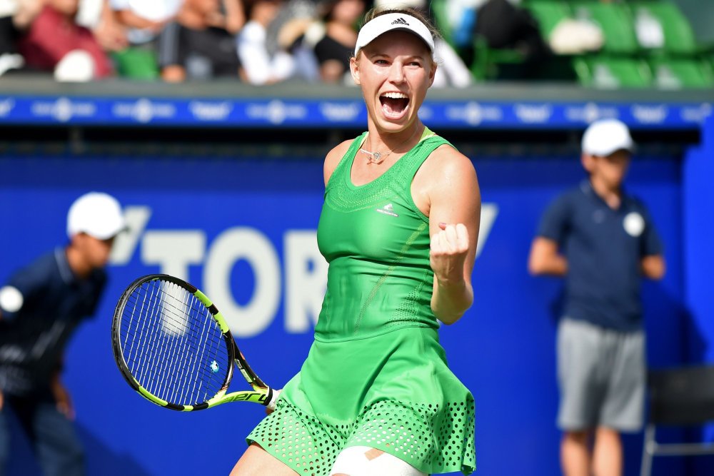 Caroline Wozniacki gjorde rent bord, da hun spillede to kampe med kort mellemrum. Nu venter Jelena Ostapenko.