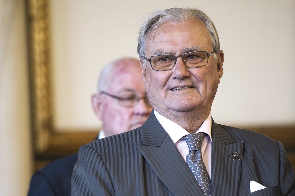 Kongehuset taler i usædvanligt direkte termer om Prins Henriks utilfredshed med sin rolle, siger historiker.