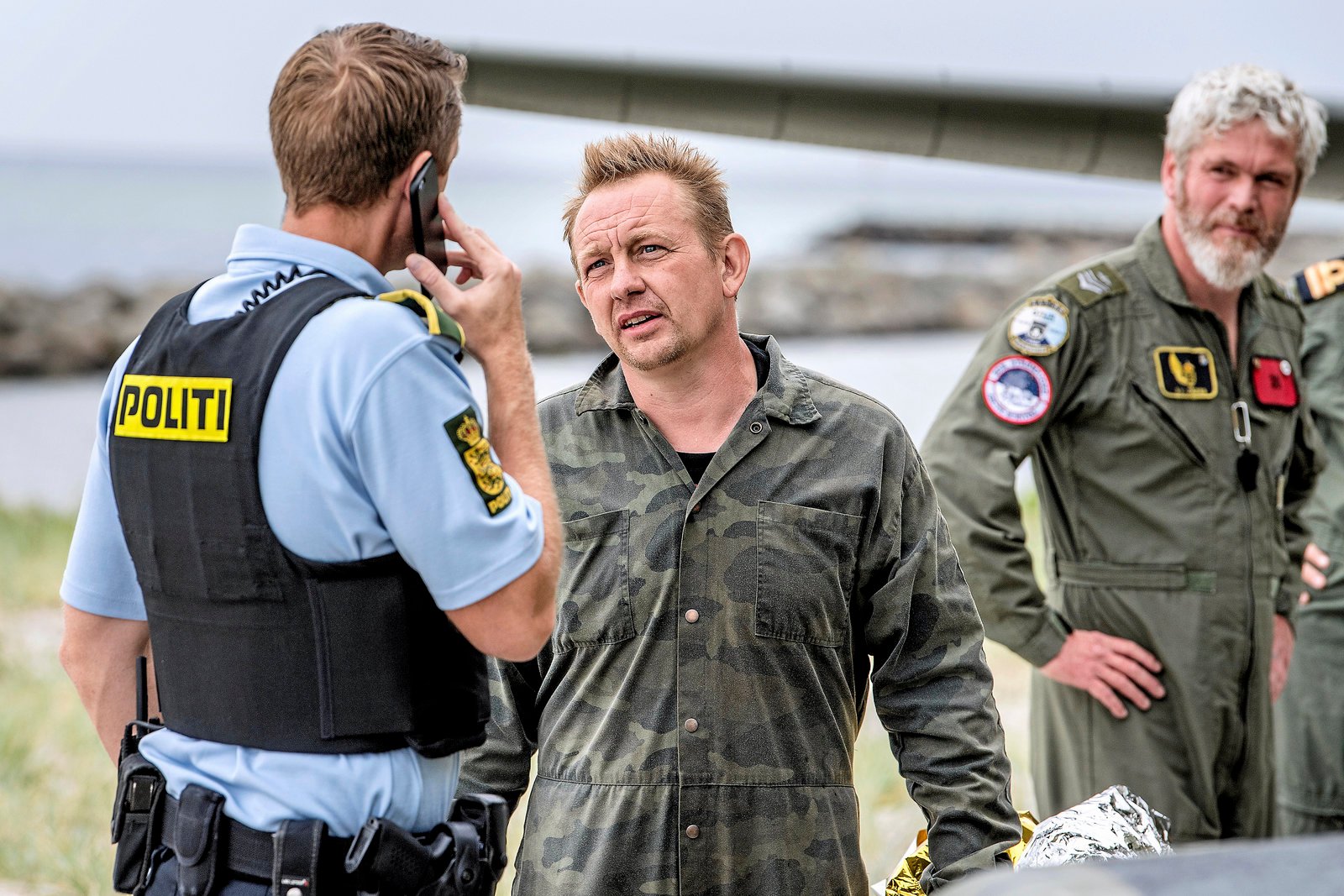Opfinder Peter Madsen blev anholdt fredag 11.35. Efter højst 24 timer skal han stilles for en dommer.