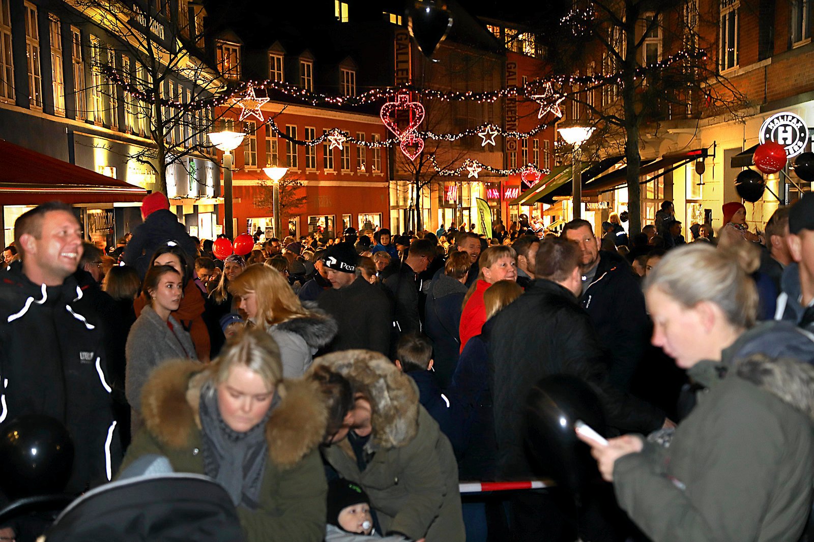 Opbakningen til julebelysningen i byen er dalet de seneste år.