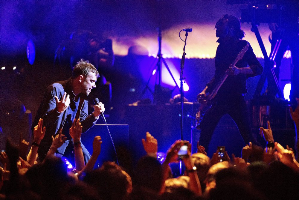 Bandet Gorillaz og sanger David Byrne er blandt hovednavnene på Roskilde Festival i 2018, oplyser festivalen.
