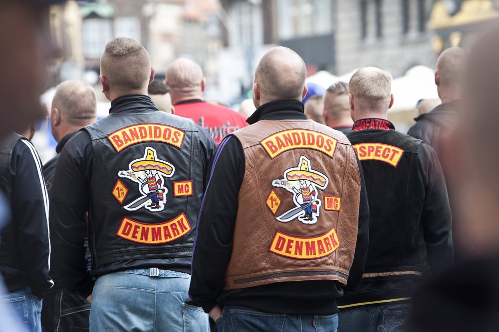 Tilholdssteder for Bandidos i Horsens, Randers og Aalborg kan blive mål for angreb, vurderer politiet.