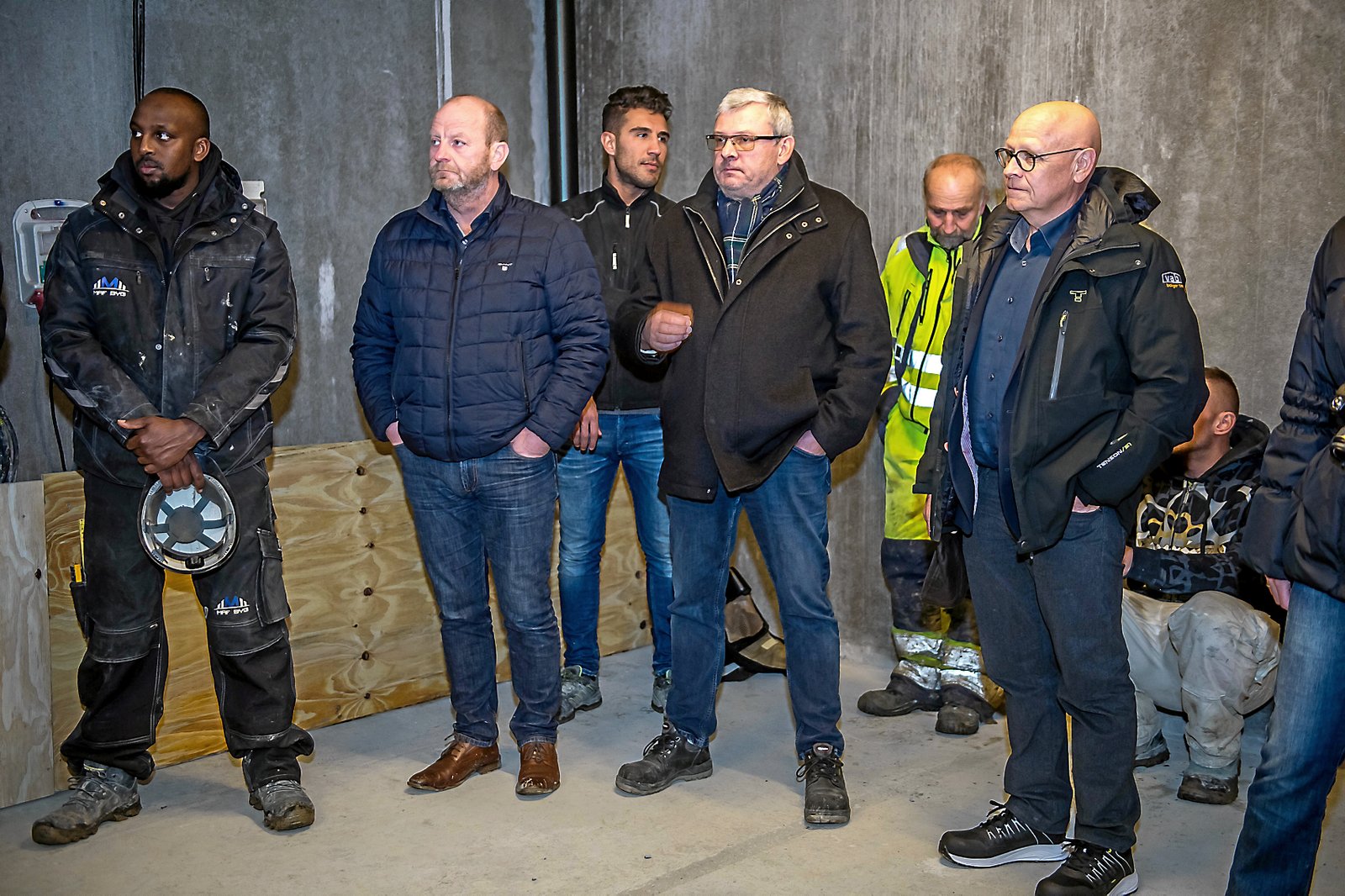 Jens Winther (nummer fire fra venstre) stod sammen med Jan Bøgelund Olesen i spidsen af STB Byg, der opførte Knud Lavard Centret og det nærliggende sundhedshus i Ringsted, der begge har vist sig at være bygget forkert.