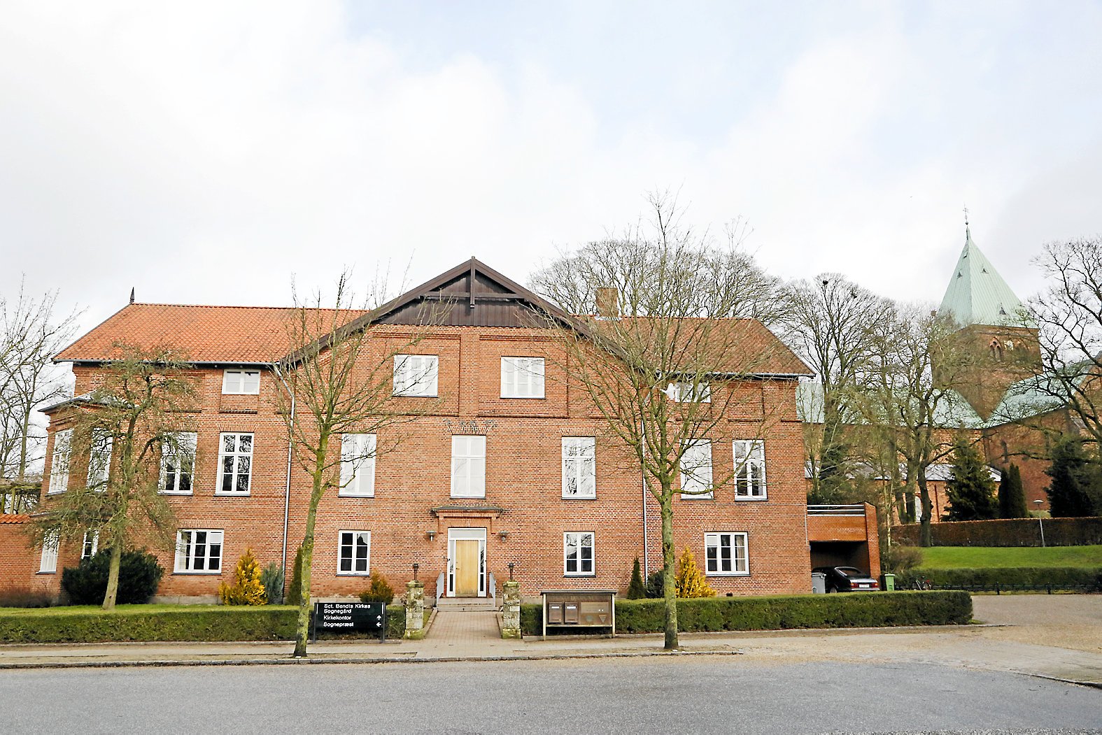 Ringsted Sognegård ligger kun et stenkast fra Sct. Bendts Kirke.