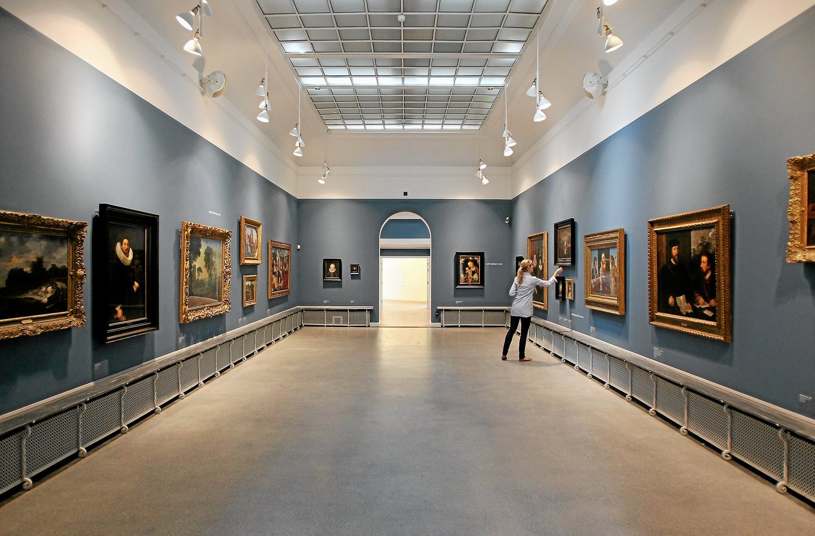 Jens Frimann Hansen undrer sig over, at sparekniven skærer dybt i tilskuddet til det lokale museum Nivaagaard Malerisamling.