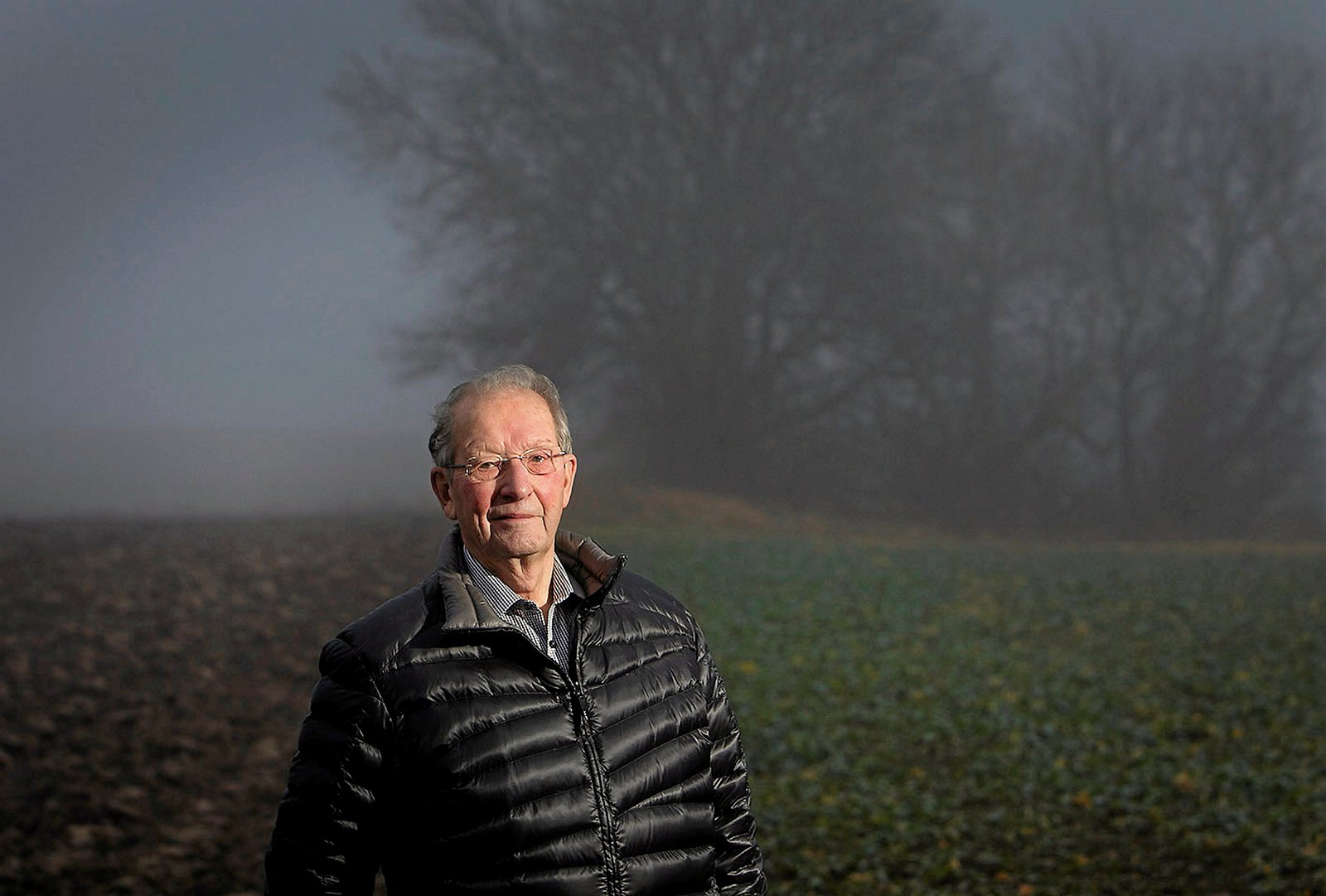 Pragmatisk, lyttende, vidende og altid med et fremadskuende blik - den nu afdøde, mangeårige Skovboborgmester Ole Hansen (V) beskrives med meget varme ord af kolleger og venner. Billedet her er fra 2016.