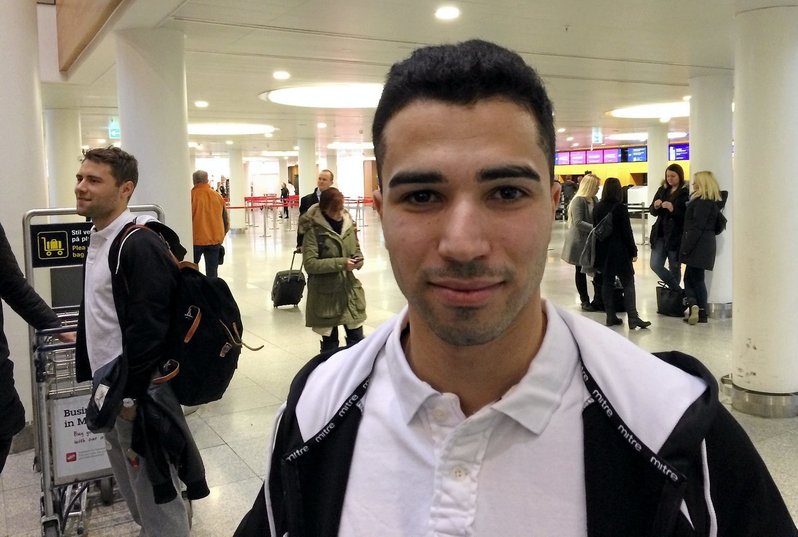 FC Vestsjælland har skrevet kontrakt med Osama Akharraz for resten af denne sæson.
