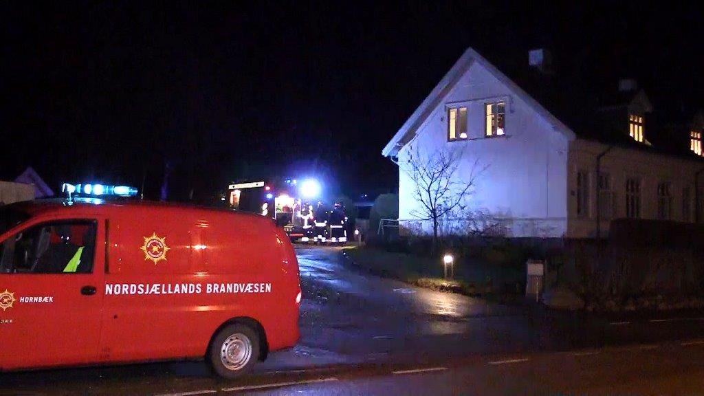 En brand i køkkenet på Præstegården i Hornbæk sendte Nordsjællands Brandvæsen tirsdag aften klokken 21.48, på arbejde.